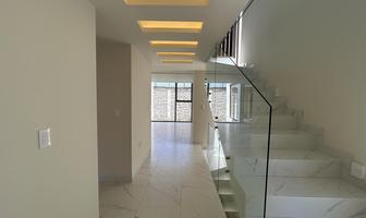 Foto de inmueble en  , Col. San Miguel Totocuitlapilco C.P. 52143, Metepec