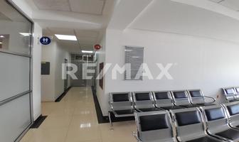 Foto de inmueble en TEC 100, Col. Centro C.P. 76000, Querétaro