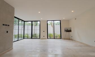 Foto de inmueble en Valenia, Col. Playa del Carmen C.P. 77710, Solidaridad