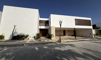 Foto de inmueble en , Col. Xcanatún C.P. 97302, Mérida