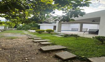 Foto de inmueble en  , Col. Yerbaniz C.P. 67302, Santiago