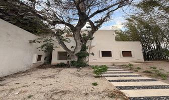 Foto de inmueble en calle ., Col. Yucatán Country Club C.P. 97308, Mérida