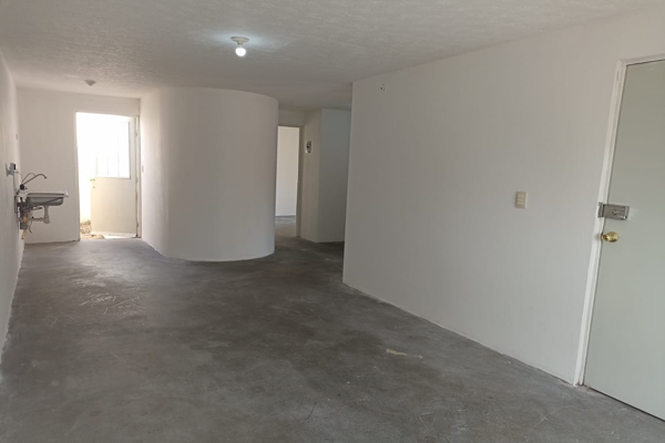 Foto de inmueble en  Fraccionamiento Vista Hermosa Circuito Las Sabinas vivienda  32 Lt 28 Mz 10 Tepojaco Tizayuca Hidal, Col. Vista Hermosa C.P. 43823, Tizayuca