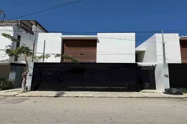 Foto de inmueble en 00 #11, Col. Xcanatún C.P. 97302, Mérida