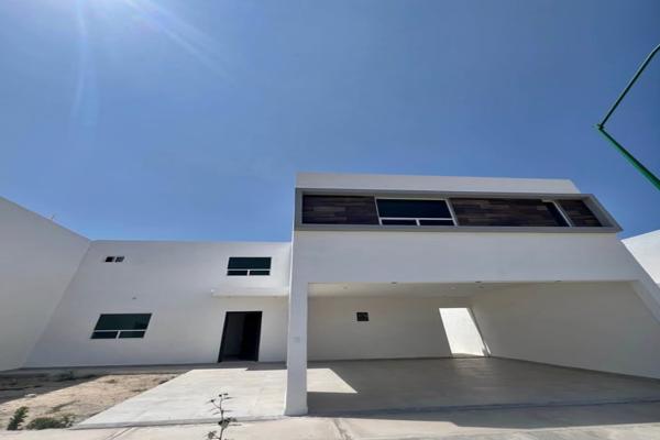 Foto de inmueble en ALVARO OBREGON #566, Col. Leandro Valle C.P. 25718, Monclova