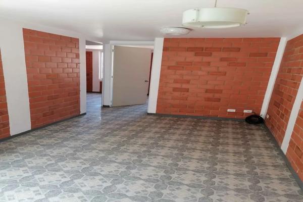 Foto de inmueble en Calle Siete #250, Col. Juárez Pantitlán C.P. 57460, Nezahualcóyotl