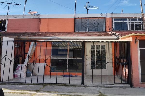 Foto de inmueble en Unidad Nacional, Col. La Esperanza C.P. 09910, Iztapalapa