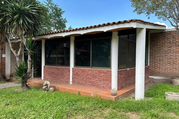 Foto de inmueble en Avenida de la carpa #000, Col. Jocotepec Centro C.P. 45800, Jocotepec