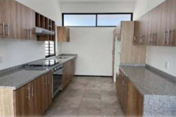 Foto de inmueble en Cañada Real  #304, Col. Lomas del Tecnológico C.P. 78215, San Luis Potosí