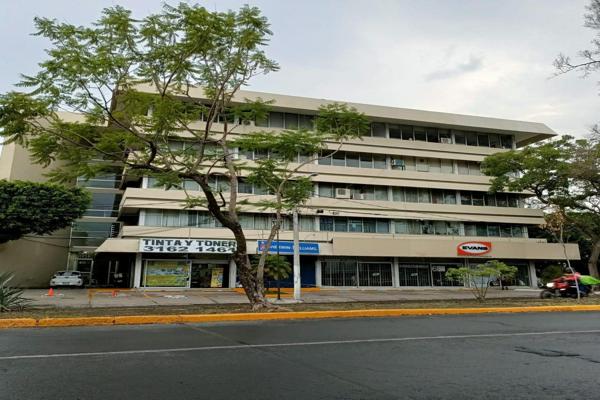 Foto de inmueble en Av Niños Héroes, Americana, Guadalajara, Jal., Col. Americana C.P. 44160, Guadalajara