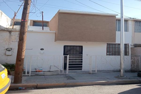 Foto de inmueble en Carmen Serdán 44, Alamedas, 27110 Torreón, Coah., Col. Alamedas INFONAVIT C.P. 27110, Torreón