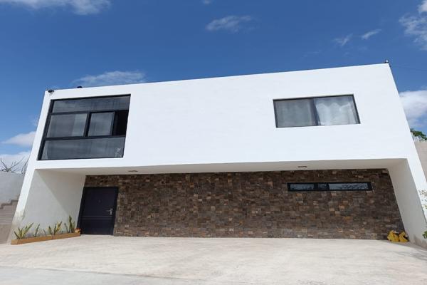Foto de inmueble en 29 #38525, Col. Xcanatún C.P. 97302, Mérida