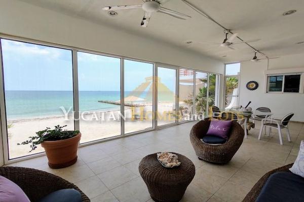 Foto de inmueble en Beachfront Beauty, Col. Chelem C.P. 97336, Progreso