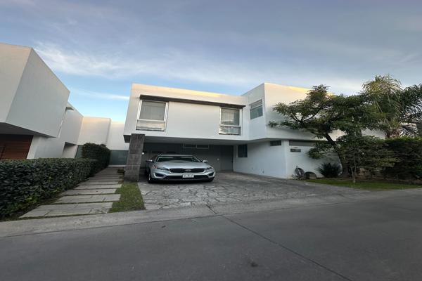 Foto de inmueble en Avenida Verona 7500 #7500, Col. San Juan de Ocotan C.P. 45019, Zapopan