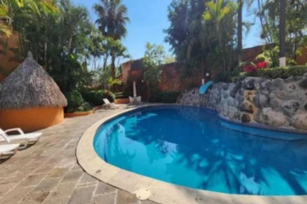 Foto de inmueble en Avenida Adolfo Ruiz Cortines, Col. San Miguel Acapantzingo C.P. 62446, Cuernavaca