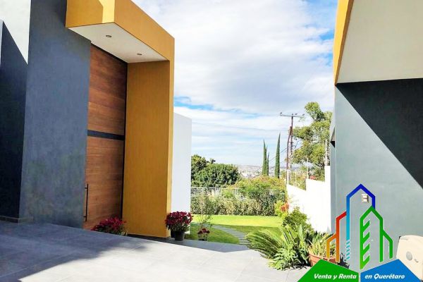 Foto de inmueble en versalles , Col. Colinas del Bosque 2a Sección C.P. 76905, Corregidora