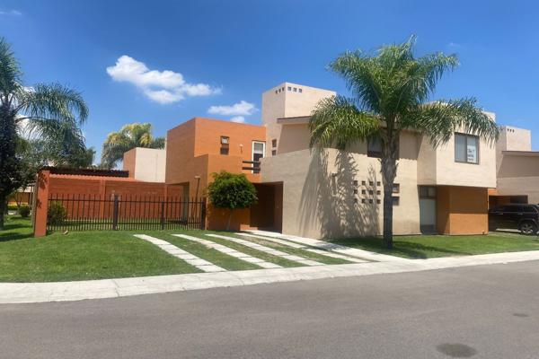 Foto de inmueble en Puerta Real Residencial Desarrollo Urbana 08, El Pueblito, Qro. #14, Col. Puerta Real C.P. 76910, Corregidora
