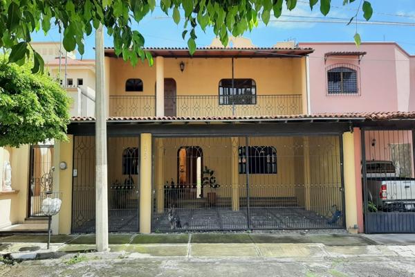 Foto de inmueble en José de San Martin, Col. Residencial San Pablo C.P. 28060, Colima