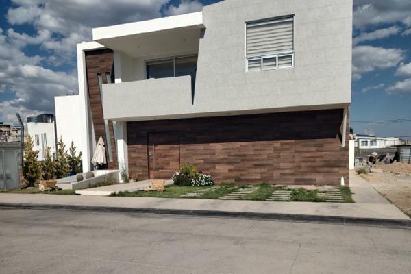 Foto de inmueble en Boulevard Ramón G. Bonfil #00, Col. Residencial  Lagos C.P. 42084, Pachuca de Soto