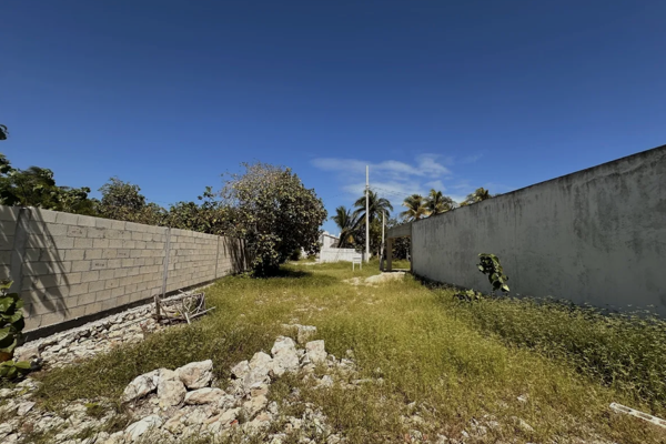 Foto de inmueble en C. 19, 97336 Chelem, Yuc., Col. Yucalpeten C.P. 97336, Progreso