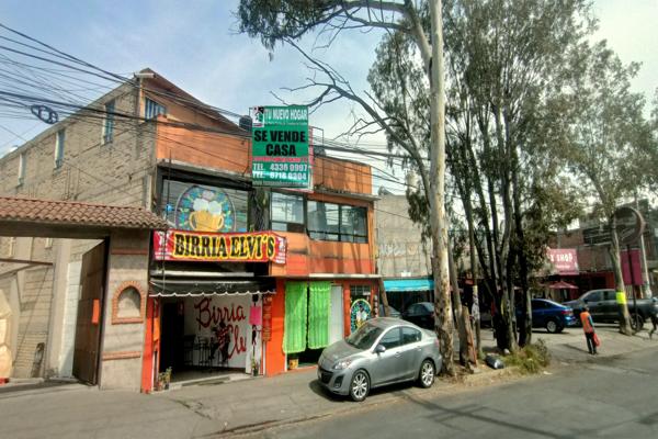 Foto de inmueble en CARRETERA LAGO DE GUADALUPE, Col. Hacienda de la Luz C.P. 52929, Atizapán de Zaragoza