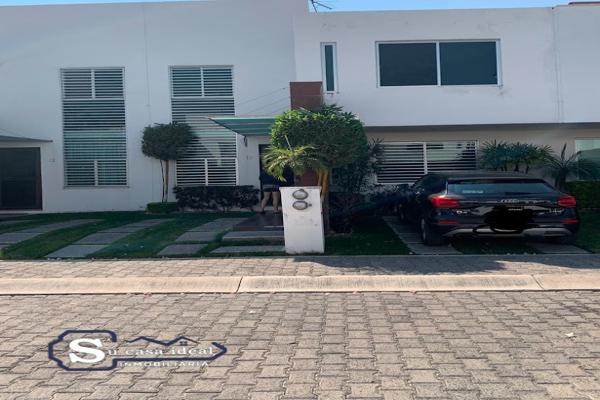Foto de inmueble en Fraccionamiento Las Fincas, Col. Oacalco C.P. 62737, Yautepec
