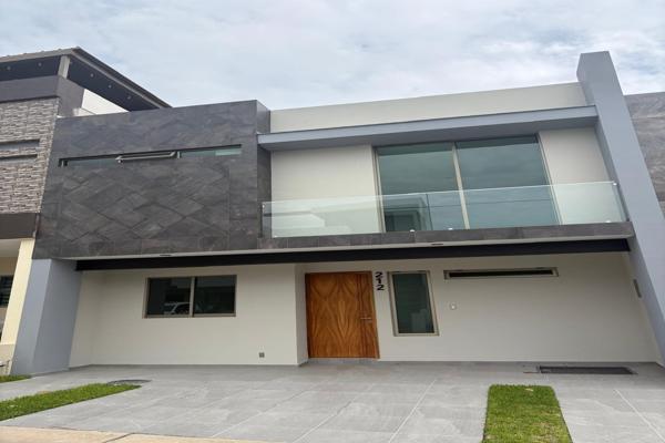 Foto de inmueble en Boulevard Valle Imperial, Col. Periquera C.P. 45134, Zapopan