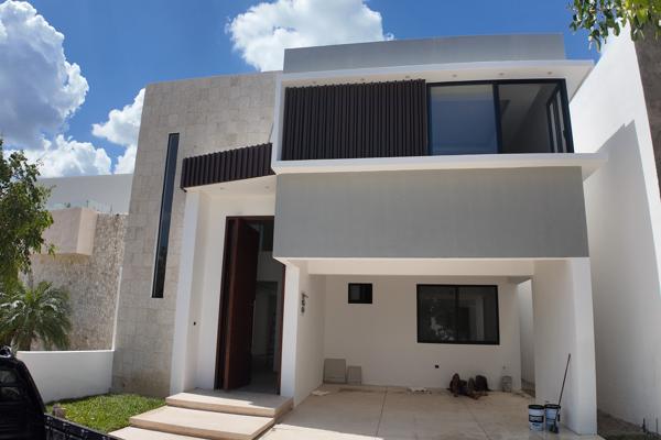 Foto de inmueble en Carretera Mérida - Progreso #43, Col. Residencial Club Norte Mérida C.P. 97302, Mérida