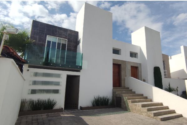 Foto de inmueble en Guinea 101, Col. Villas Palmira C.P. 76146, Querétaro