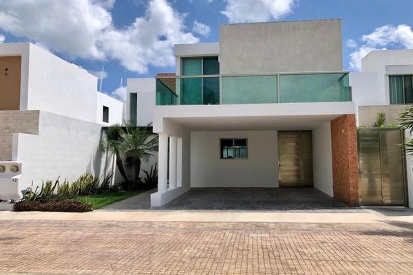 Foto de inmueble en 1, Col. Algarrobos Desarrollo Residencial C.P. 97305, Mérida