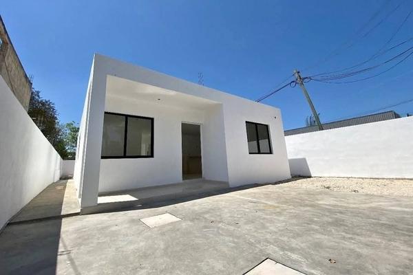 Foto de inmueble en 1, Col. Chichi Suárez C.P. 97306, Mérida