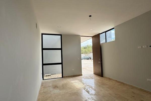 Foto de inmueble en 1, Col. Cholul C.P. 97305, Mérida