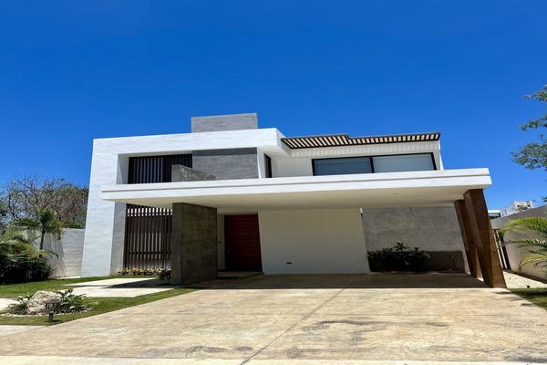 Foto de inmueble en 1, Col. Dzibilchaltún C.P. 97305, Mérida