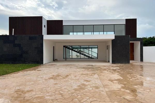 Foto de inmueble en 1, Col. Komchen C.P. 97302, Mérida