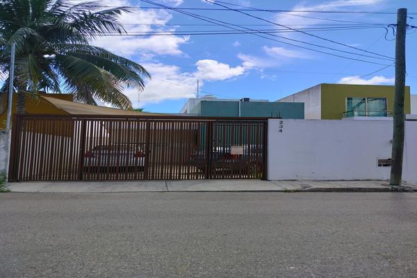 Foto de inmueble en 1, Col. Leandro Valle C.P. 97143, Mérida