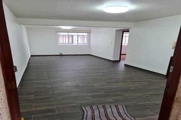 Foto de inmueble en 1, Col. San Rafael C.P. 06470, Cuauhtémoc