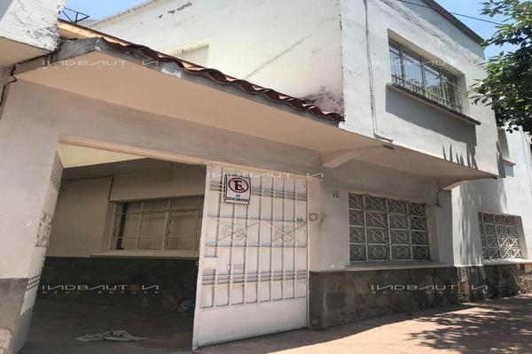 Foto de inmueble en 1, Col. Santo Tomas C.P. 11340, Miguel Hidalgo