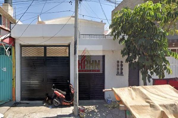 Foto de inmueble en 10, Col. El Sol C.P. 57200, Nezahualcóyotl