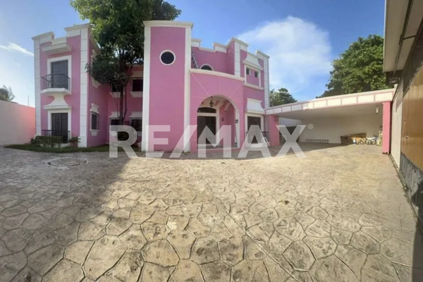 Foto de inmueble en 10, Col. Fracciorama 2000 C.P. 24090, Campeche