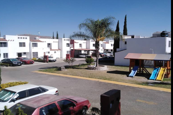 Foto de inmueble en Circuito del Olmo, Col. Las Palmas C.P. 45654, Tlajomulco de Zúñiga
