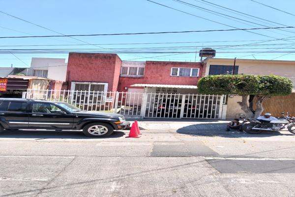 Foto de inmueble en Calle Paseo de Los Ahuehuetes 3244 #3244, Col. Tabachines C.P. 45188, Zapopan