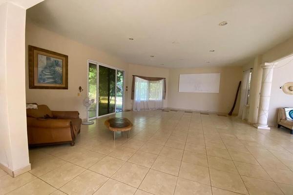 Foto de inmueble en 12, Col. Imi C.P. 24560, Campeche
