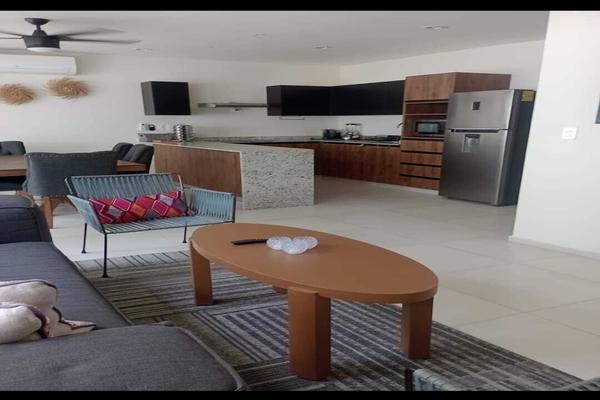 Foto de inmueble en 12, Col. Los Cocos C.P. 97000, Mérida