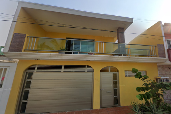 Foto de inmueble en Jose Guadalupe Posadas #s/n, Col. Paraíso Coatzacoalcos C.P. 96523, Coatzacoalcos