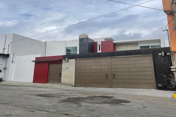 Foto de inmueble en Av Lomas de Ahuatlan  #4, Col. Lomas de Ahuatlán C.P. 62130, Cuernavaca