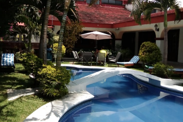 Foto de inmueble en Bulevar, Col. Lomas de Cocoyoc C.P. 62847, Atlatlahucan