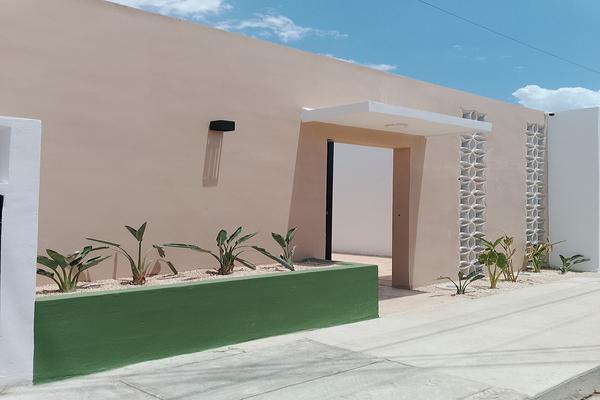 Foto de inmueble en 14, Col. Yucalpeten C.P. 97238, Mérida