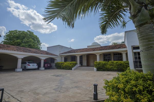 Foto de inmueble en 15, Col. Santa Rita Cholul C.P. 97130, Mérida