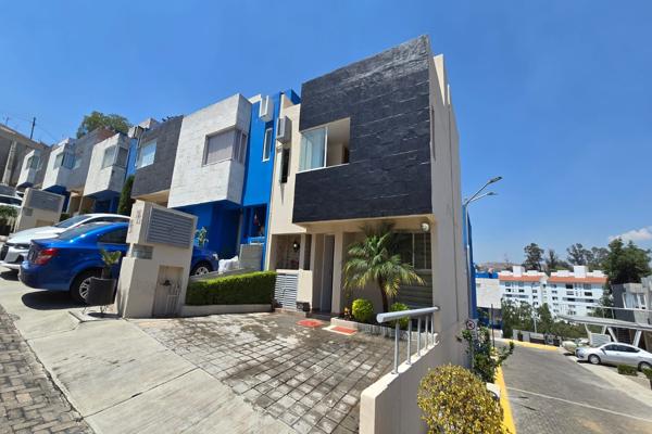 Foto de inmueble en Lomas lindas, Col. Lomas Lindas I Sección C.P. 52947, Atizapán de Zaragoza