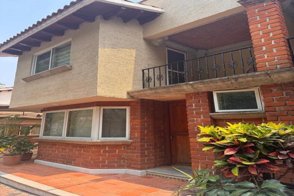 Foto de inmueble en 16 de septiembre , Col. Jardines de Acapatzingo C.P. 62447, Cuernavaca
